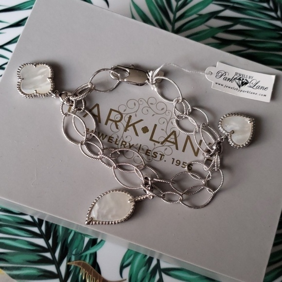 Catalina bracelet NWT. Genuine mother of pearl.